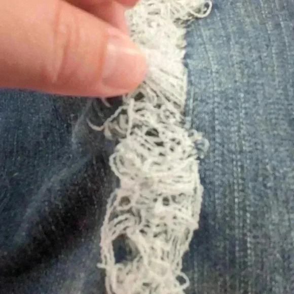 Thrill Women's Size 15 NWT Distressed Stud Back pocket Straight Leg Jeans - Picture 6 of 16